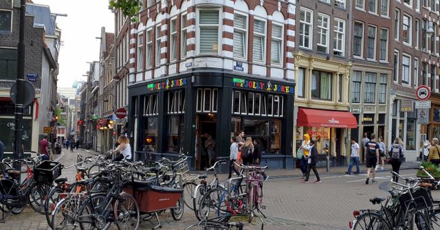 Wake, Bake & Brunch: Nieuwmarkt
